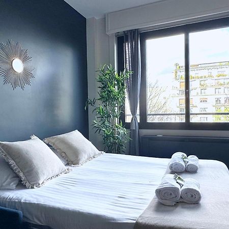 Stylish Apartment With A Balcony In Paris Exterior photo
