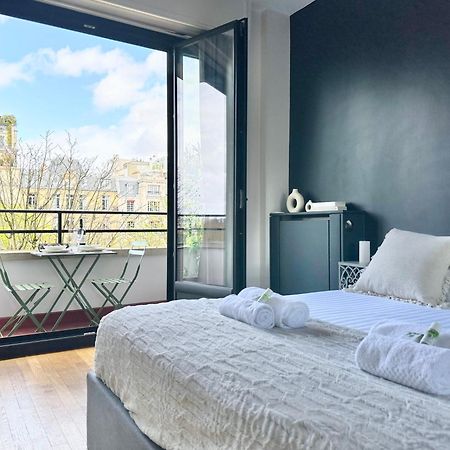 Stylish Apartment With A Balcony In Paris Exterior photo
